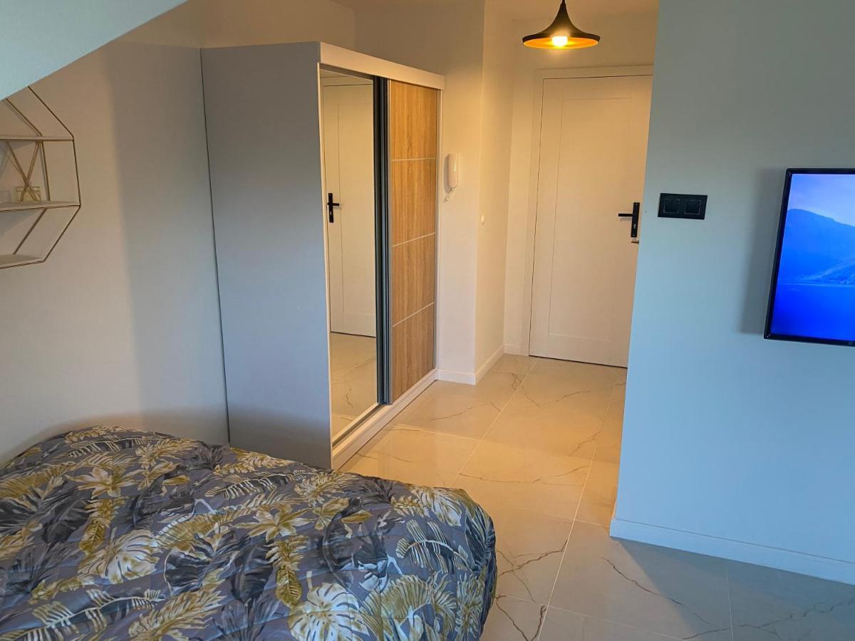 Kawalerka Premium B 30M2 - Po Remoncie - Nowa! Lägenhet Warszawa Exteriör bild